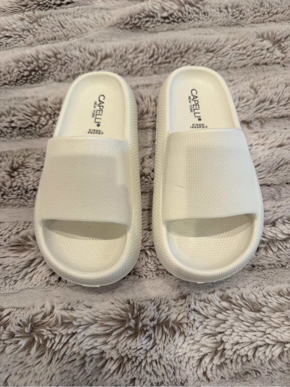 Capelli of New York Kids White Slide Sandals with Textured Strap